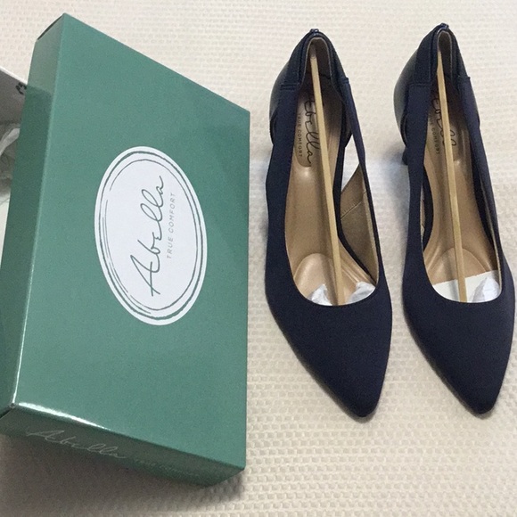 Abella Shoes - Navy Abella Size 7.5  New